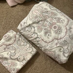Pottery Barn Jordana Paisley Patterned duvet & 1 pillow sham Bedding Set